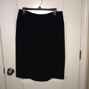 Kasper black skirt